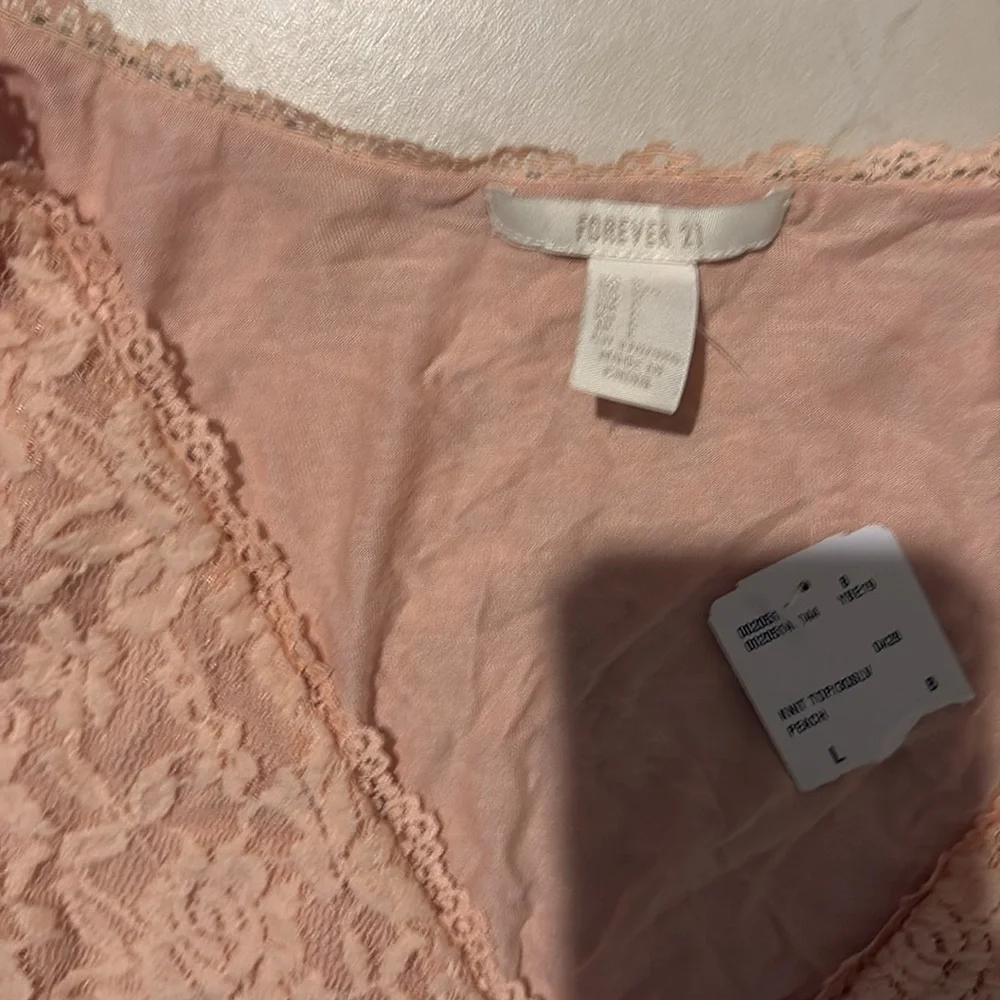 NWT large forever 21 pink lace crop top 837